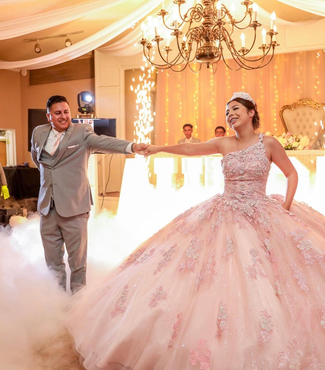 Quinceañera family and court portraits